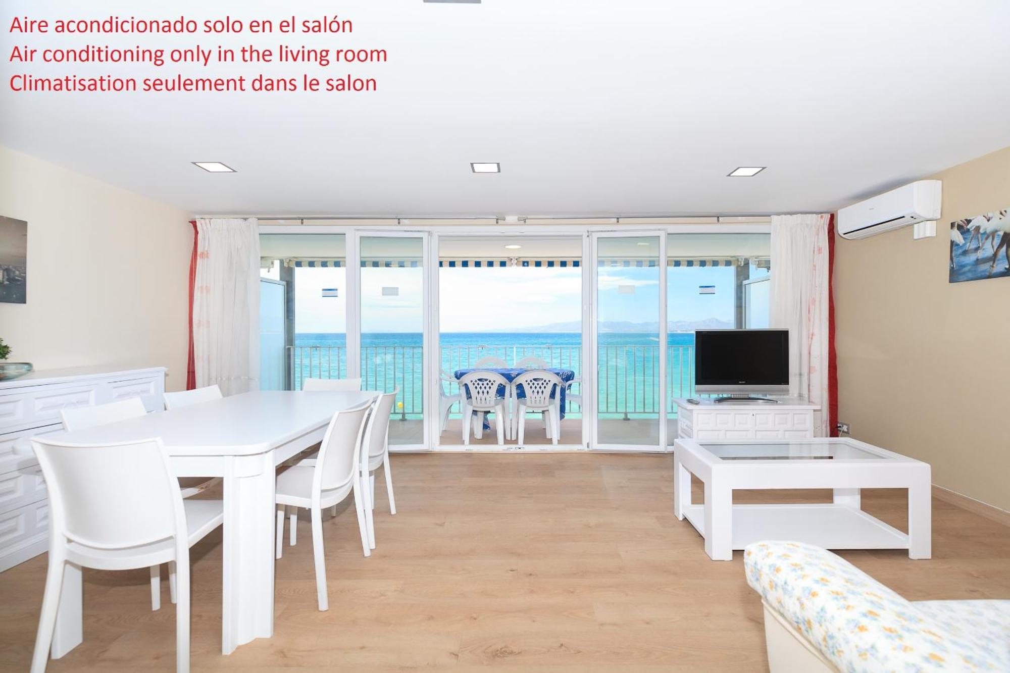 Uhc Acantilados Family Apartments Салоу Экстерьер фото